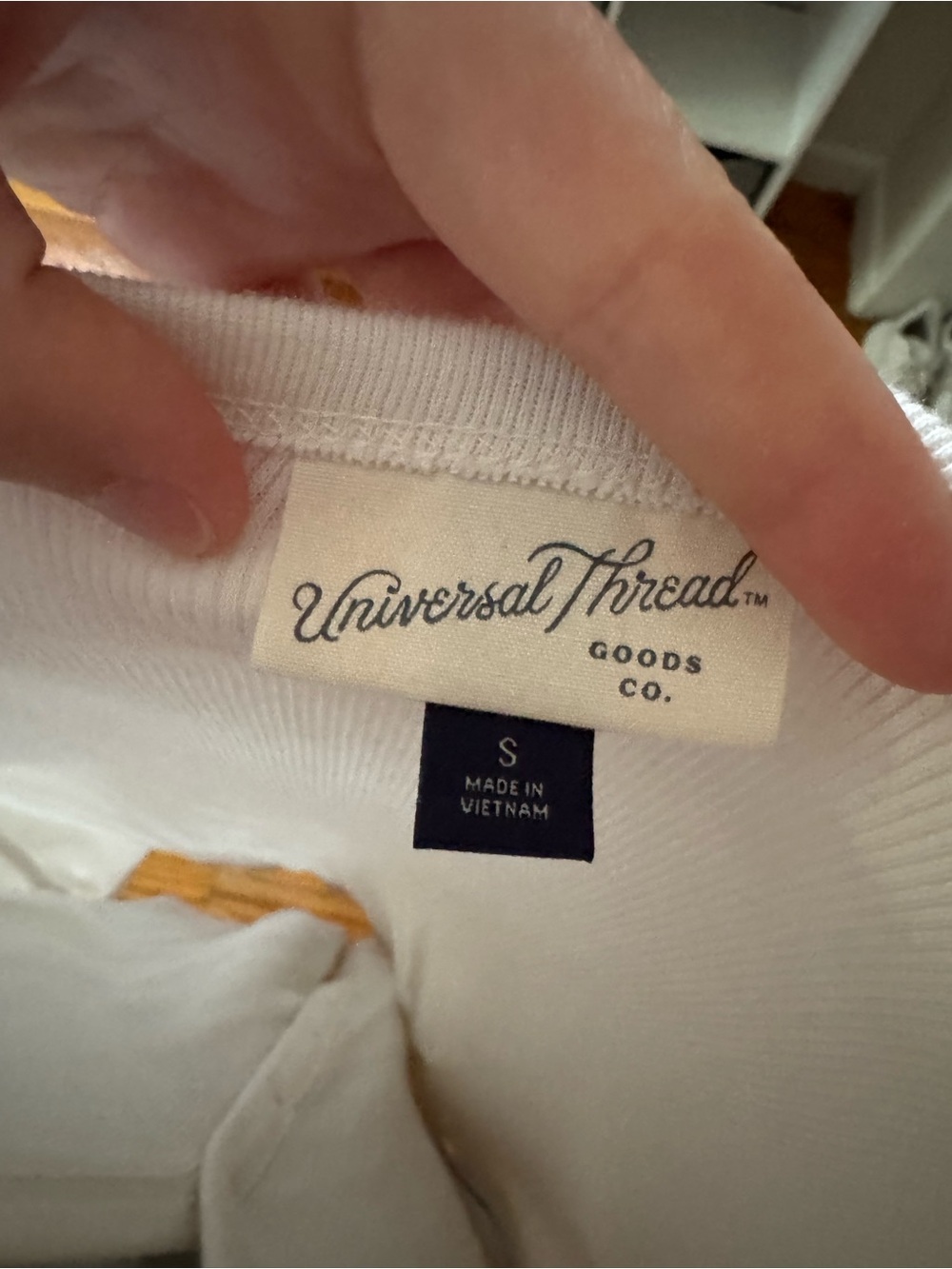Universal Thread White Ribbed V-Neck Button-Front Top - Picture 3 of 3
